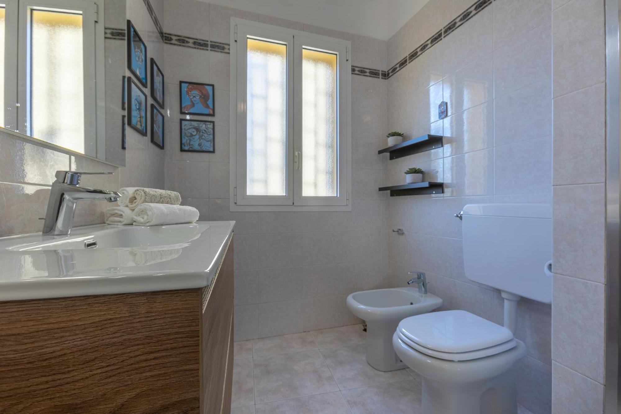 Saragozza Modern Apartment Bologna Bagian luar foto